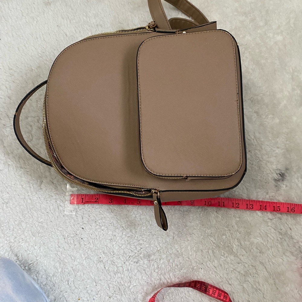 Cute classy backpack - Picture 7 of 11
